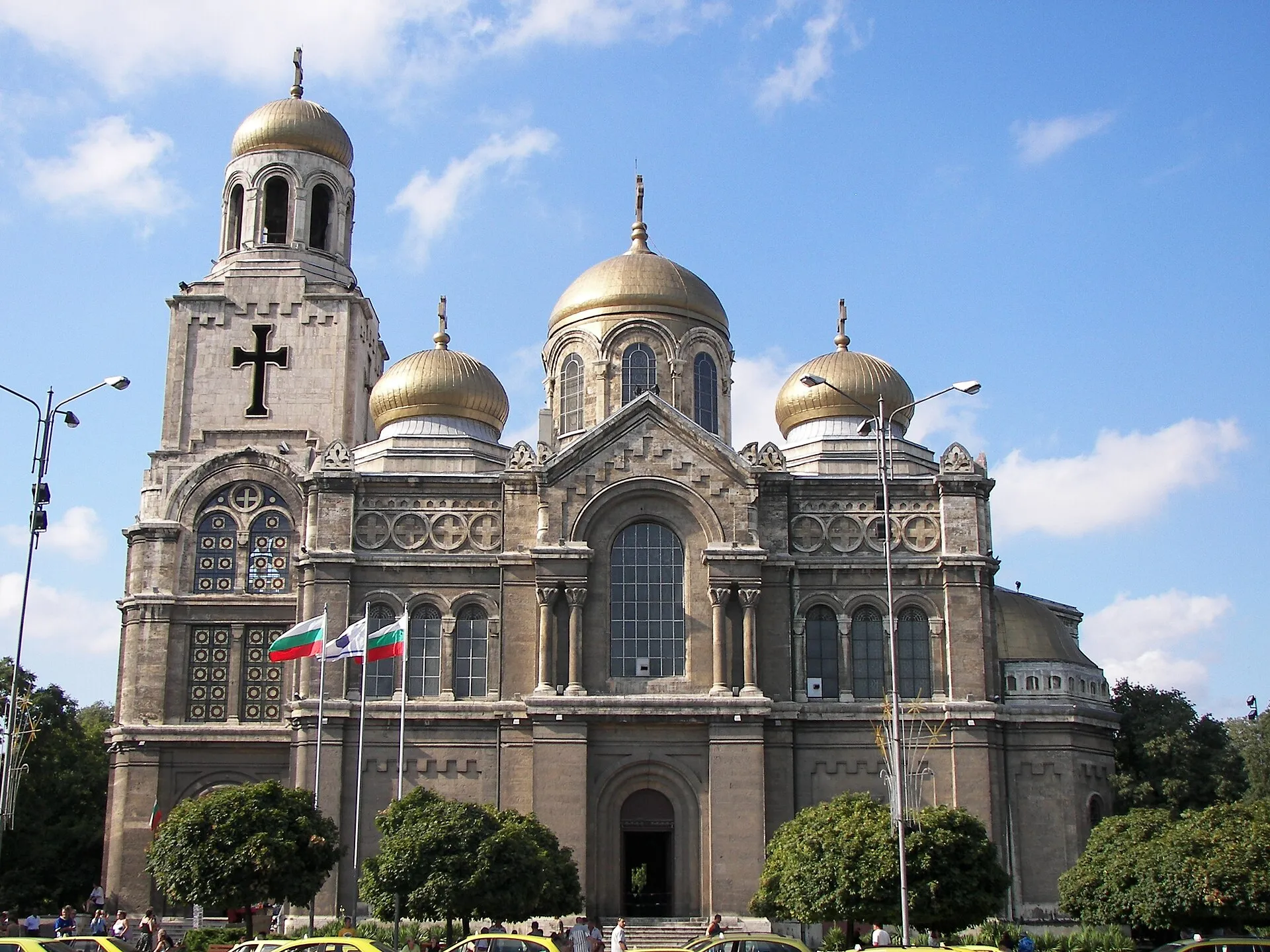 Mariä-Entschlafens-Kathedrale im Zentrum von Varna, Bulgarien